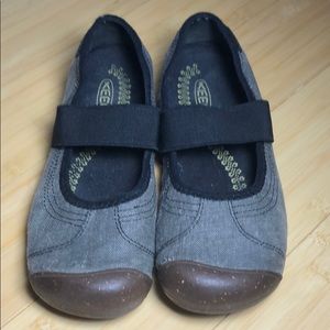 Keen Sienna Mary Jane canvas shoe, gray, size 6.5